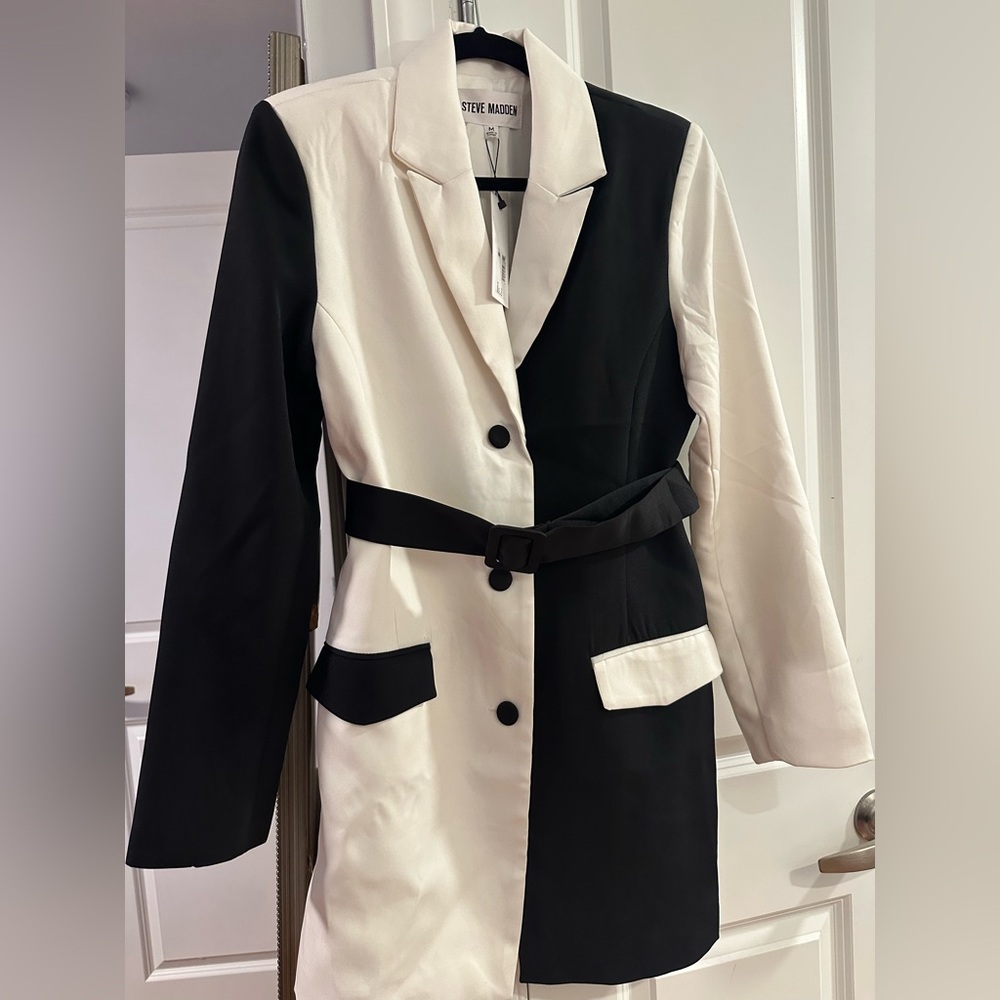 Steve Madden Monochrome Blazer Dress - Picture 2 of 4